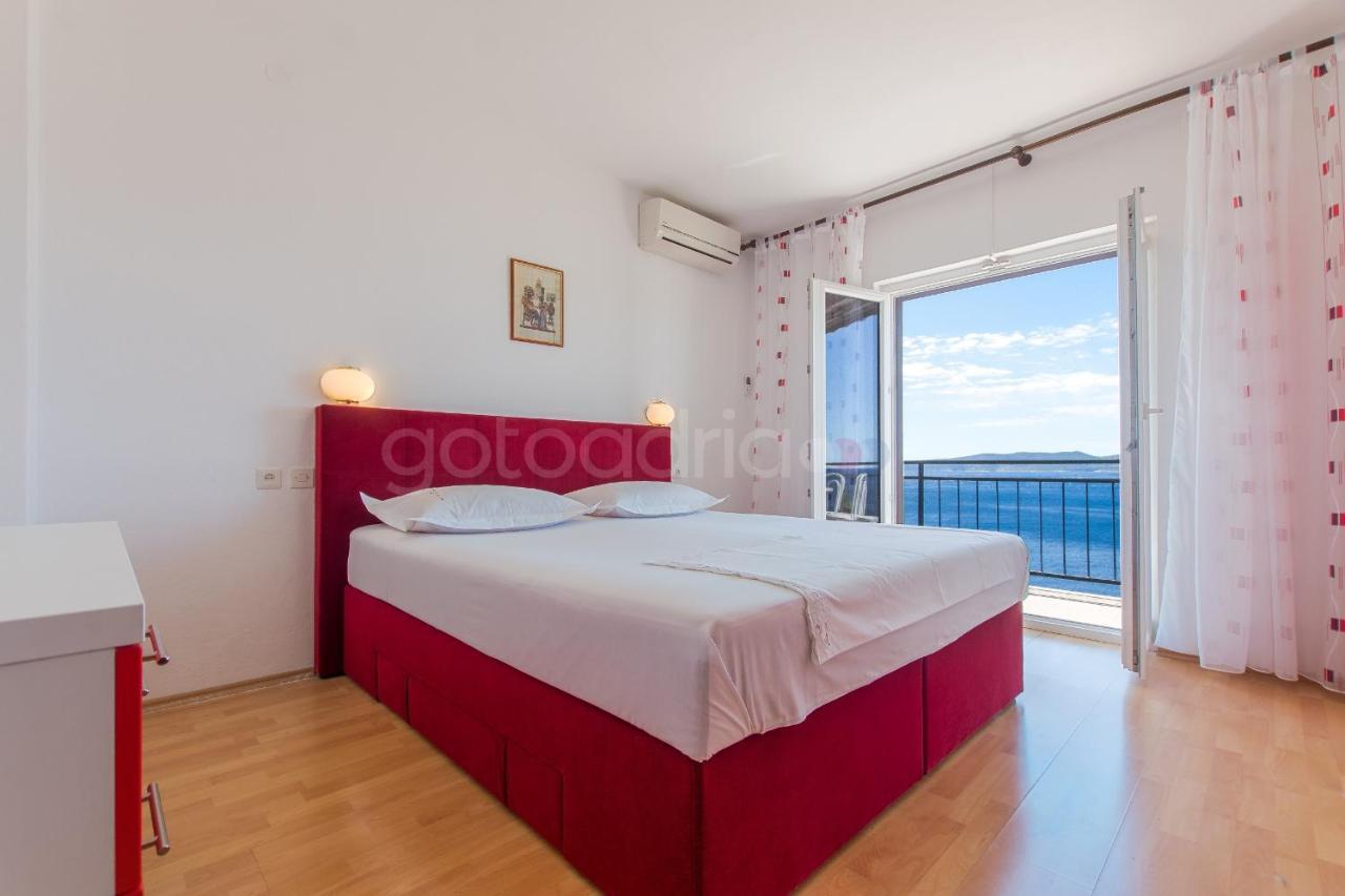 Near The Beach Apartments Jagodia Brela Exterior foto