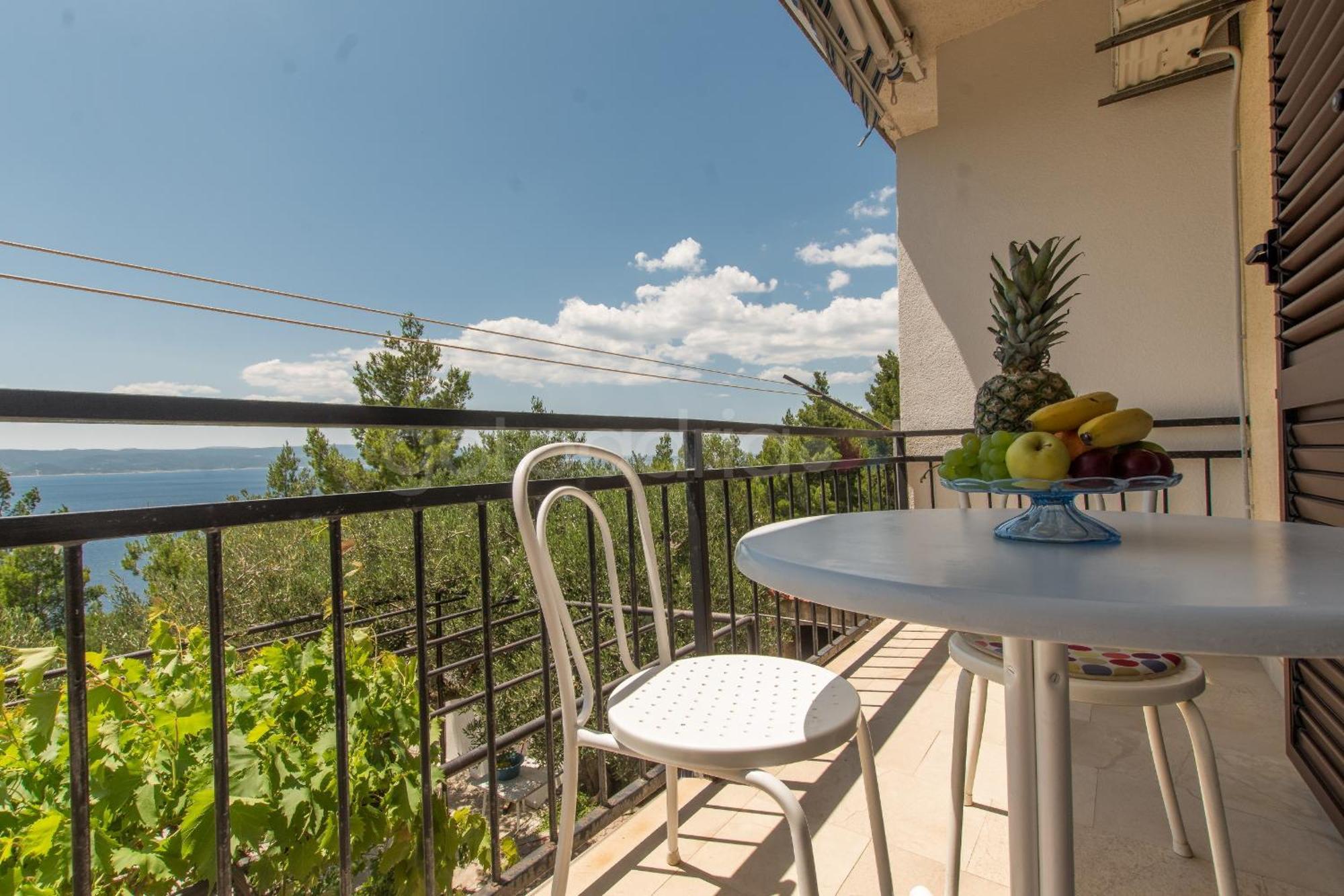 Near The Beach Apartments Jagodia Brela Exterior foto